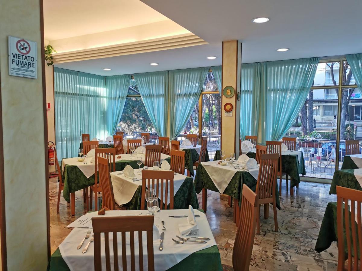 Hotel Pine Beach Rosolina Mare Luaran gambar