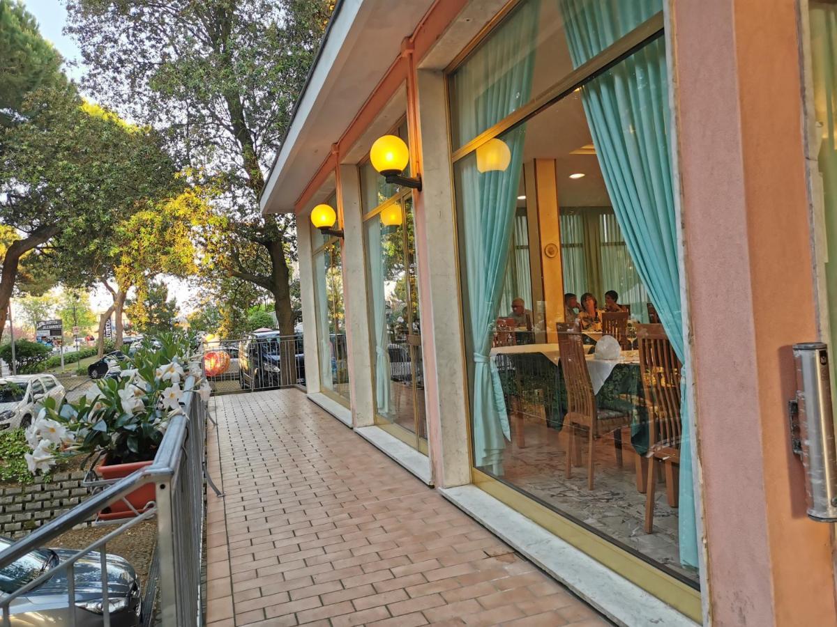Hotel Pine Beach Rosolina Mare Luaran gambar